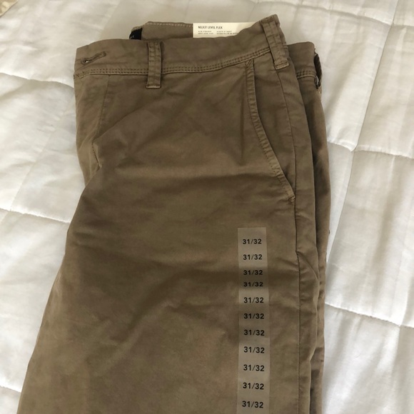 Brand new American Eagle Flex Khaki pants - Picture 2 of 6